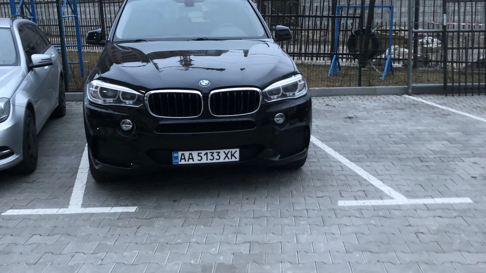 BMW X5 Чорний Дракон