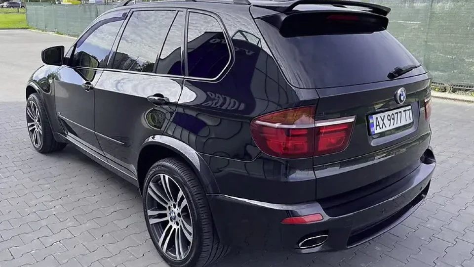 BMW X5 Ghost M 5