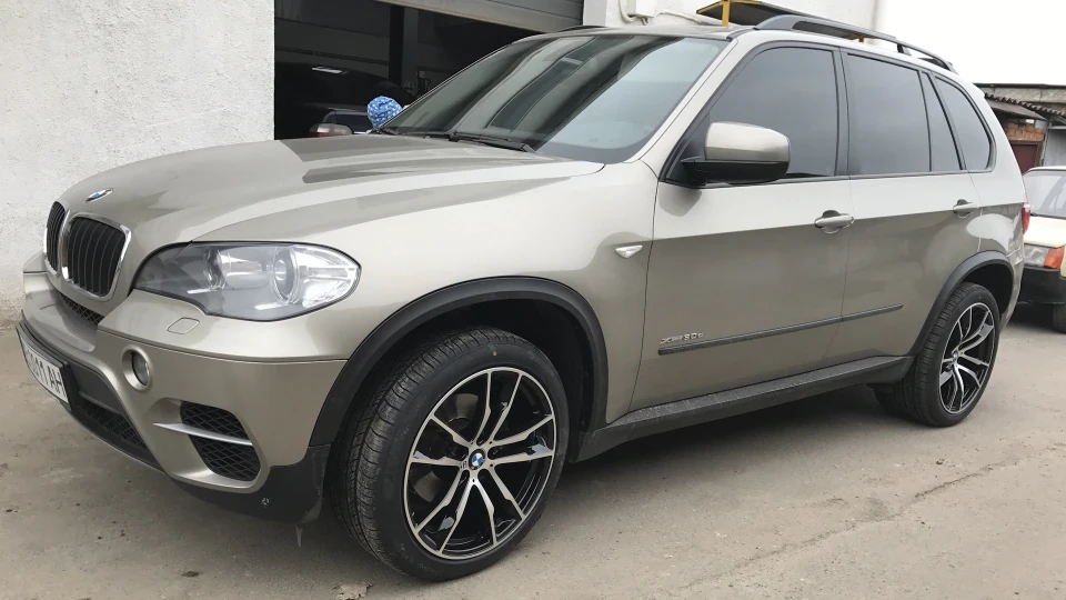 BMW X5 Кавовий Лорд