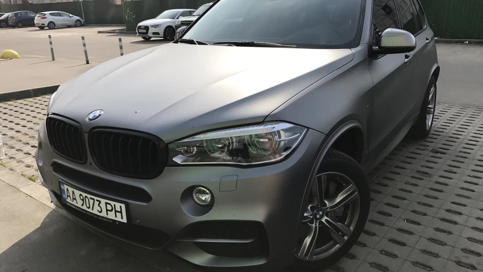 BMW X5 M50d Хом'як 2