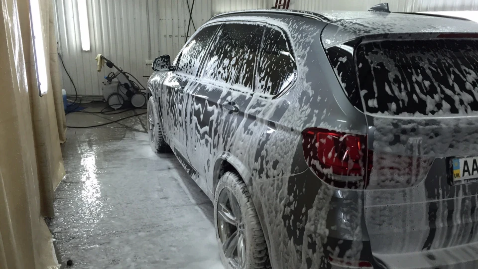 BMW X5 M50D 4