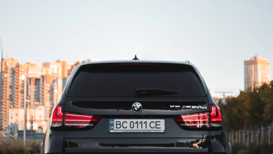 BMW X5 M50D 4
