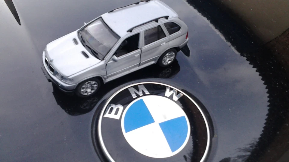 BMW X5 Midnight Poison 2