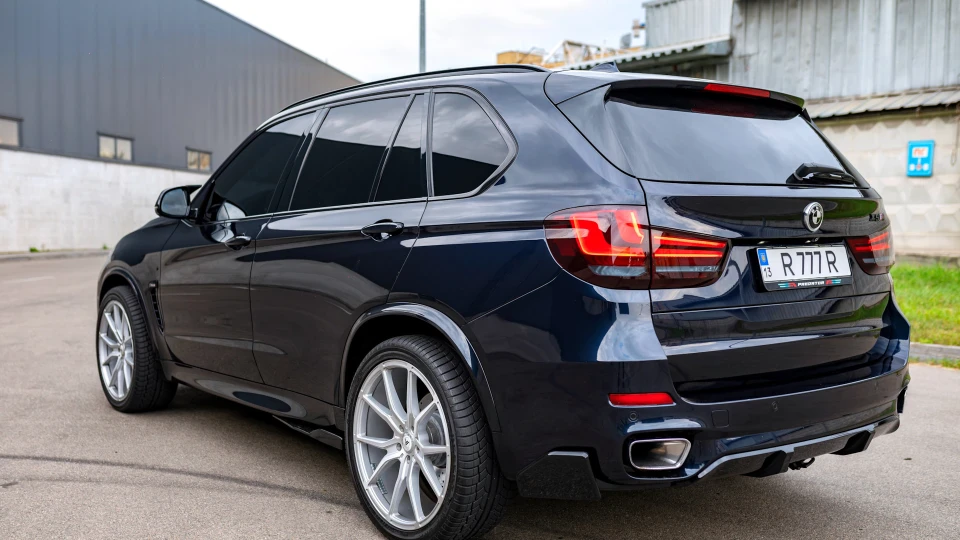 BMW X5 Predator 4