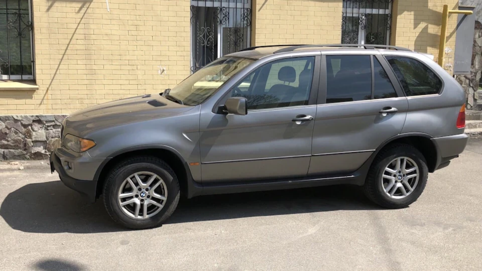 BMW X5 Сірий металік 2