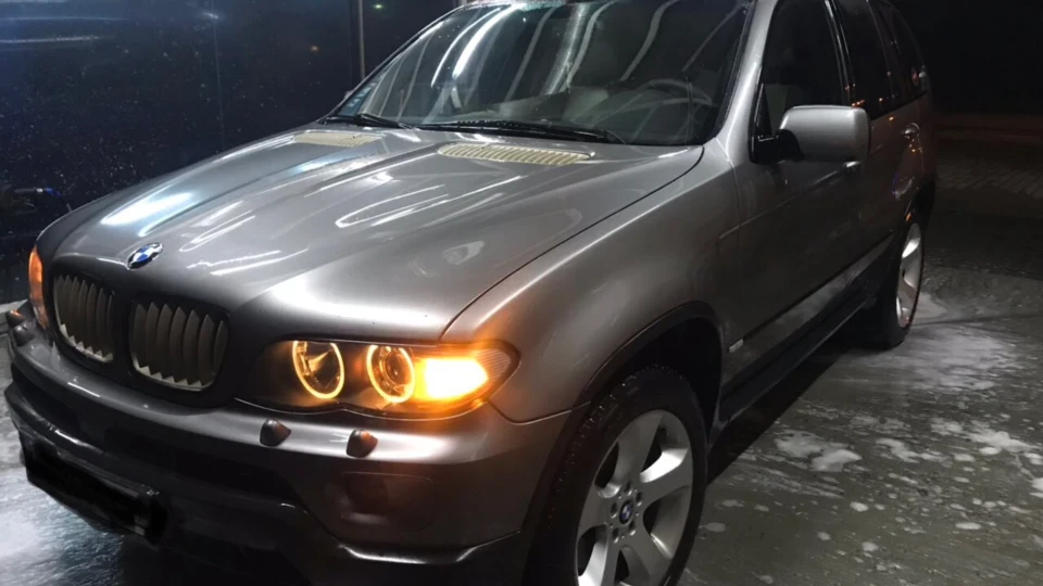 BMW X5 Silbergrau metallic 2