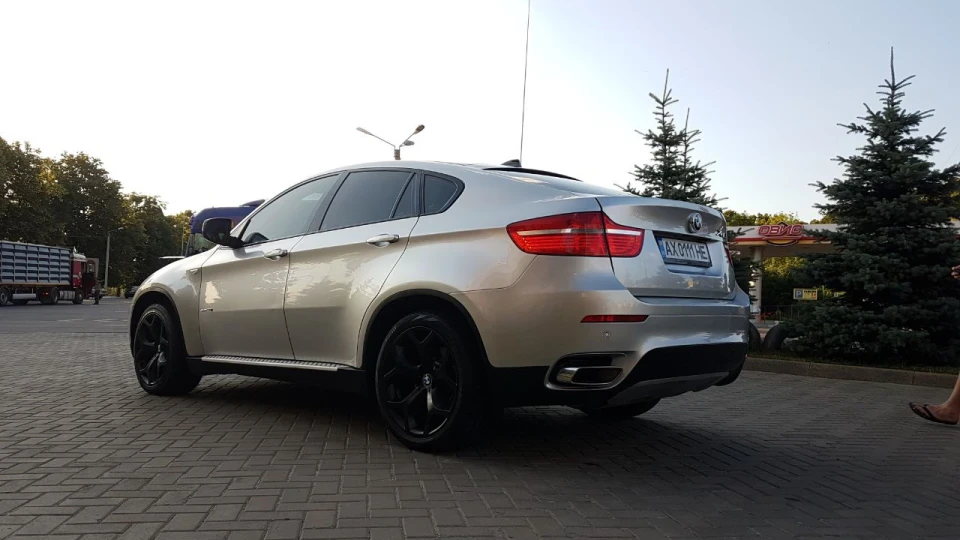 BMW X6 4.4
