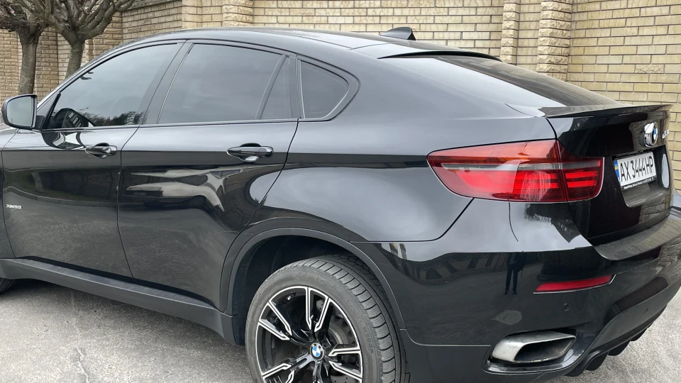 BMW X6 50iX з М-мотором 2