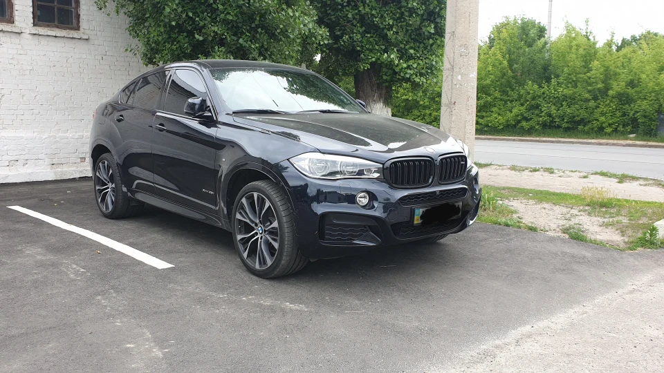 BMW X6 Alpha black carbon