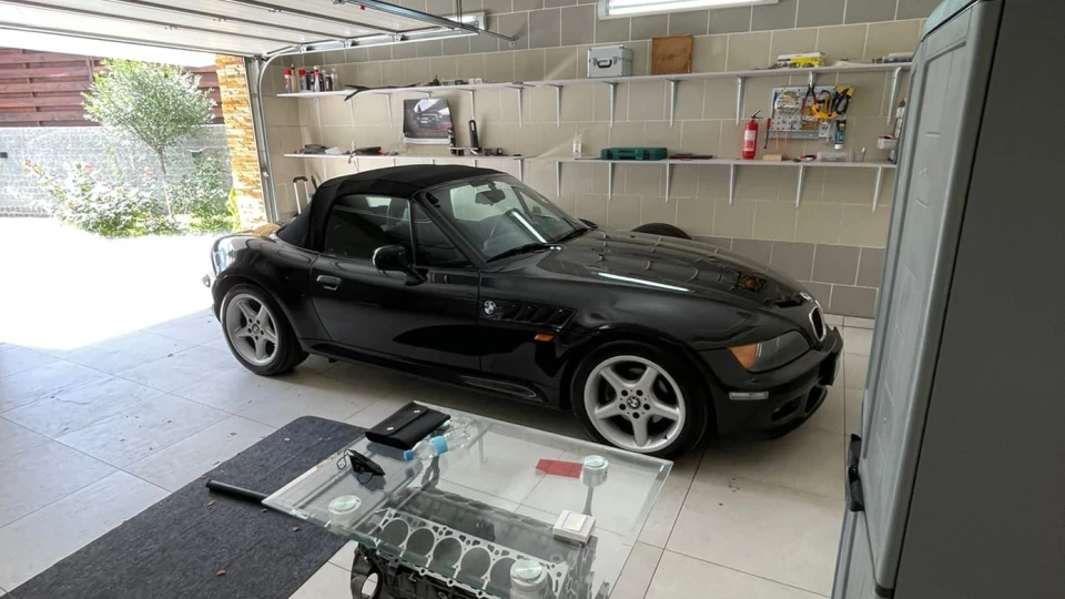 BMW Z3 2.2i from Japan 3
