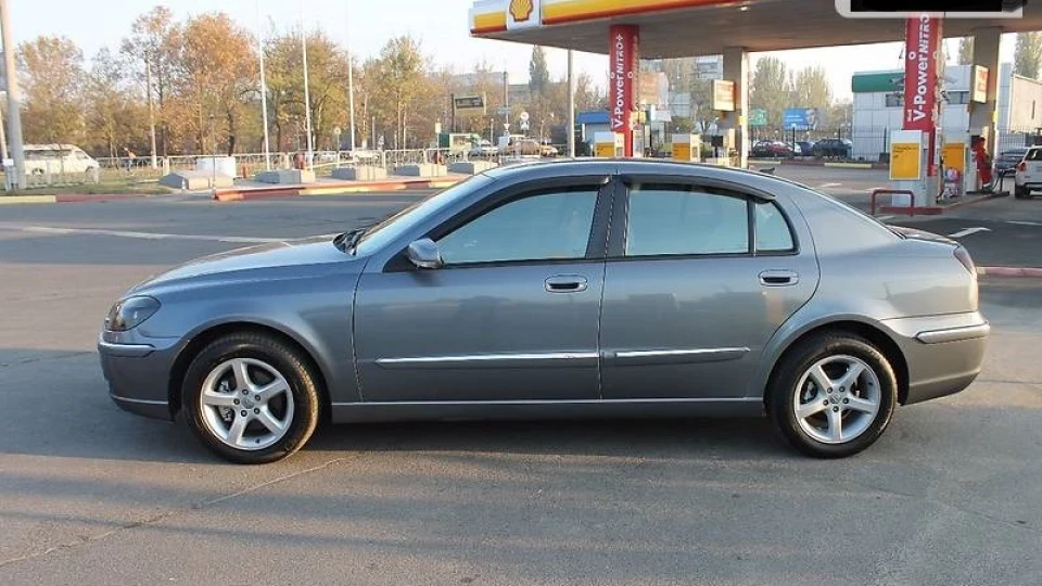 Brilliance M2 Китайський міцубісі 2
