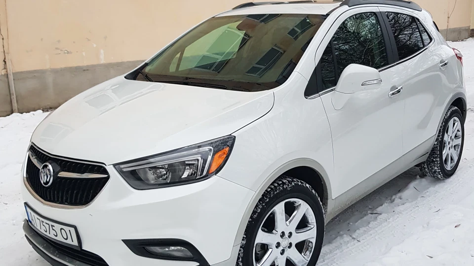 Buick Encore білий ксералік