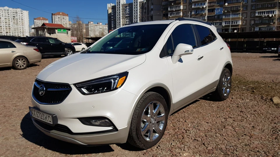Buick Encore Premium White 3
