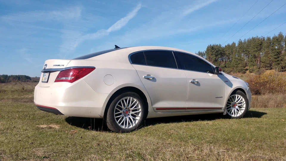 Buick LaCrosse Hybrid LPG Restyling 3