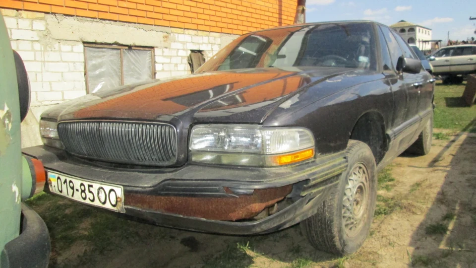 Buick LeSabre 4