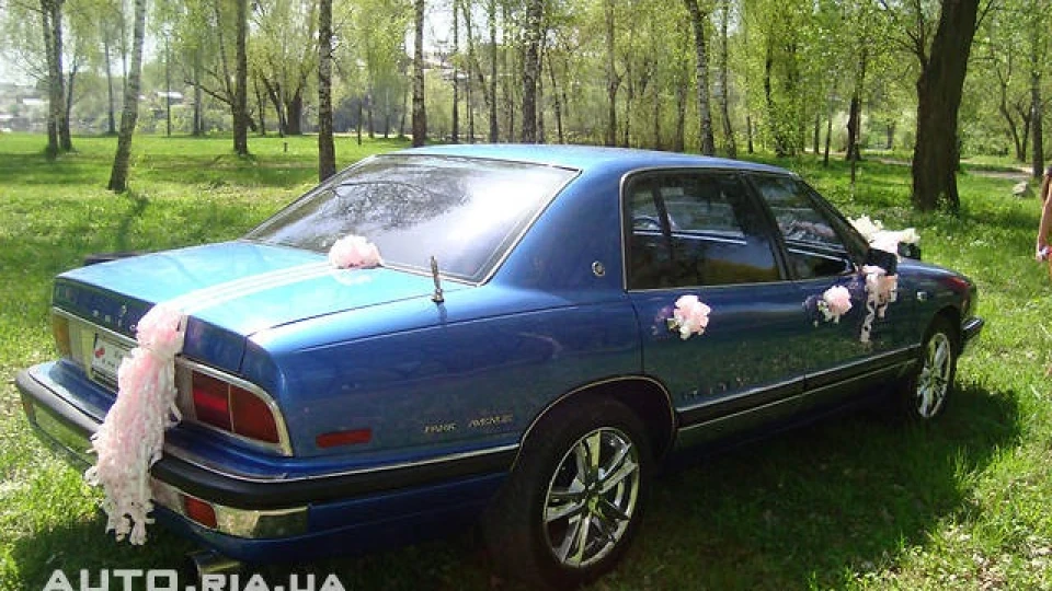 Buick Park Avenue синій перламутр
