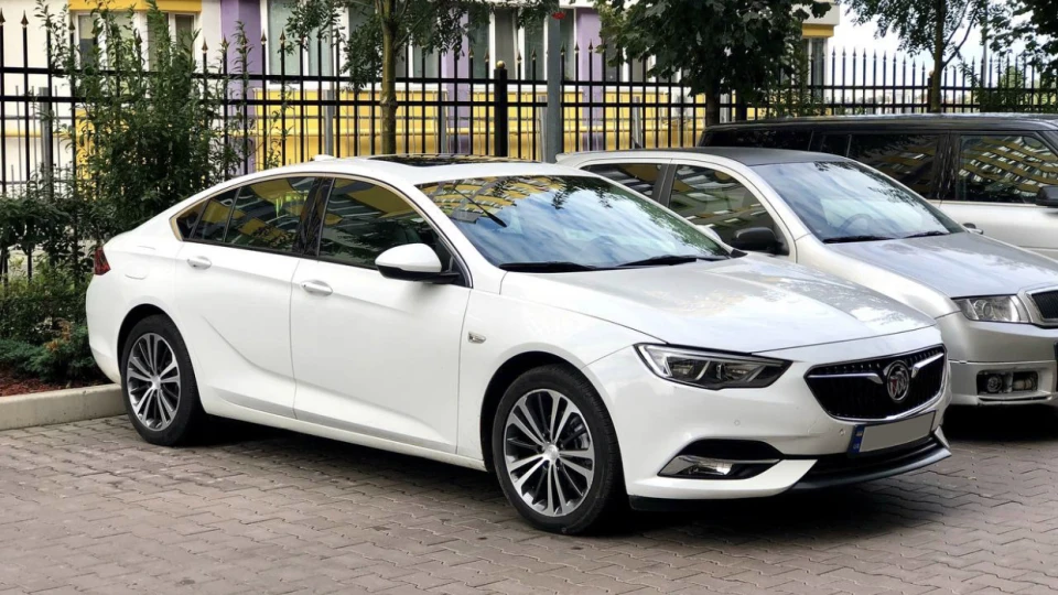 Buick Regal Essence