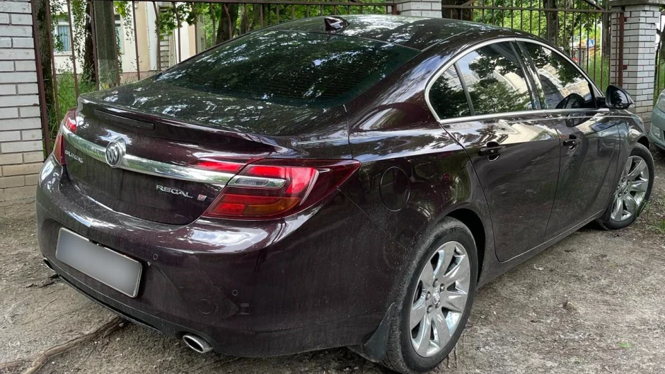 Buick Regal Maroon 2