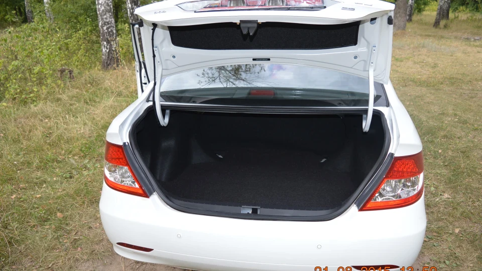BYD F3 GLX-i 3