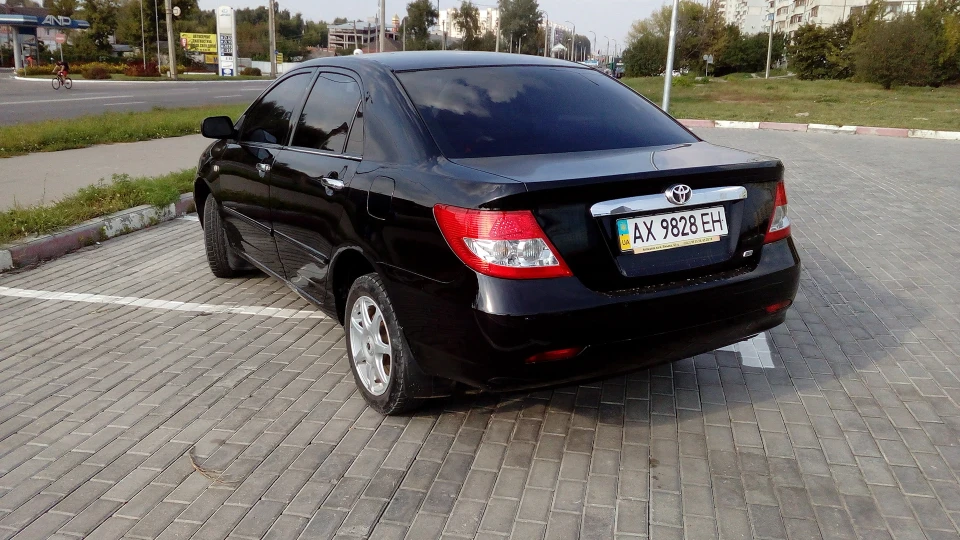BYD F3 Типу Toyota 4