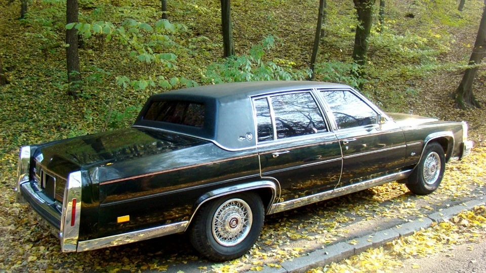 Cadillac Brougham d'Elegance