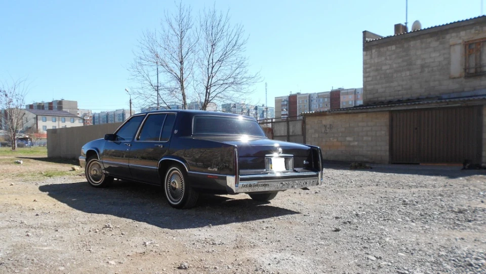 Cadillac De Ville 2