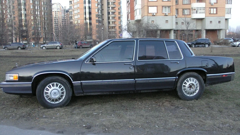 Cadillac De Ville 2