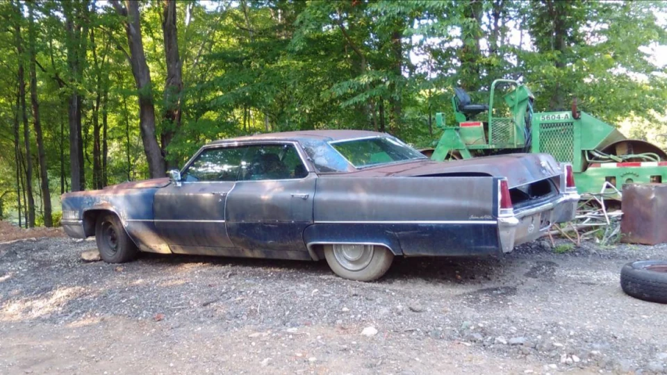 Cadillac De Ville 3