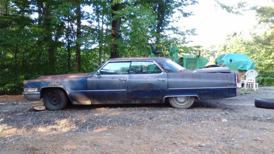 Cadillac De Ville 4