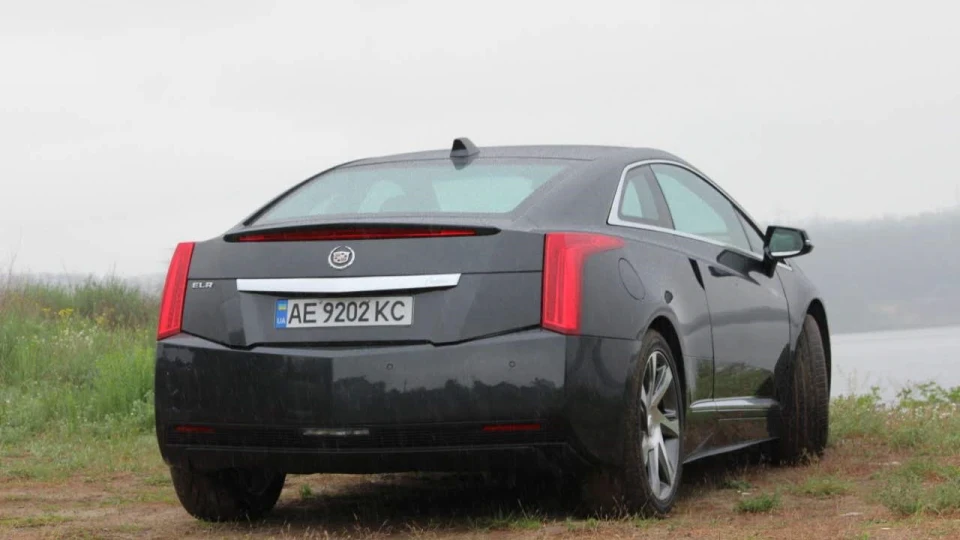 Cadillac ELR 5