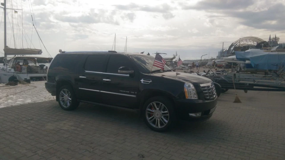 Cadillac Escalade ESV 3