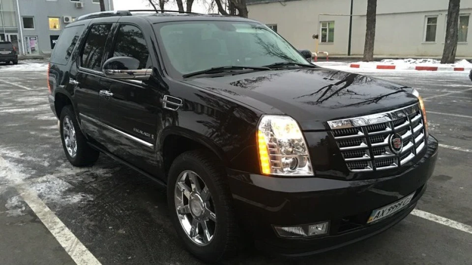 Cadillac Escalade 3
