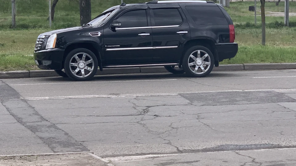 Cadillac Escalade Чорний каддик