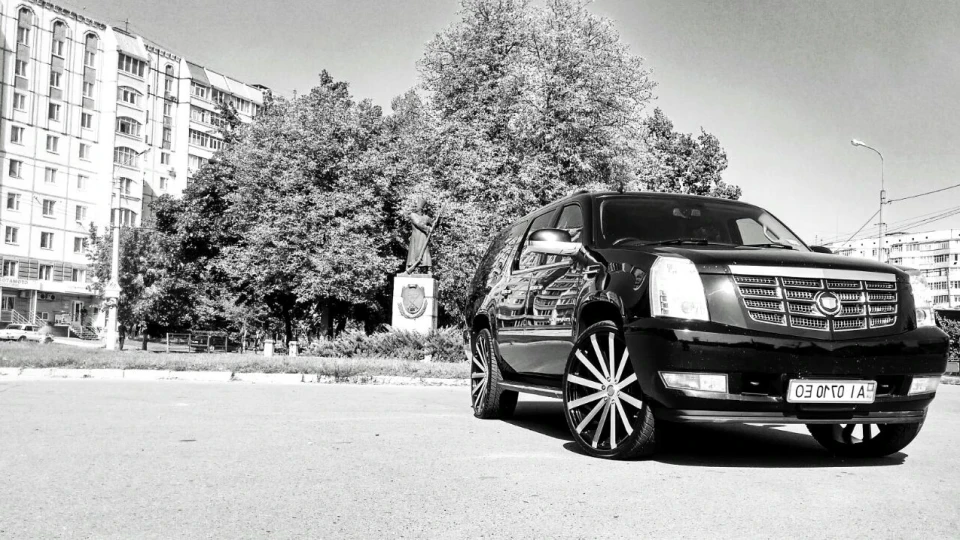Cadillac Escalade Економ 5
