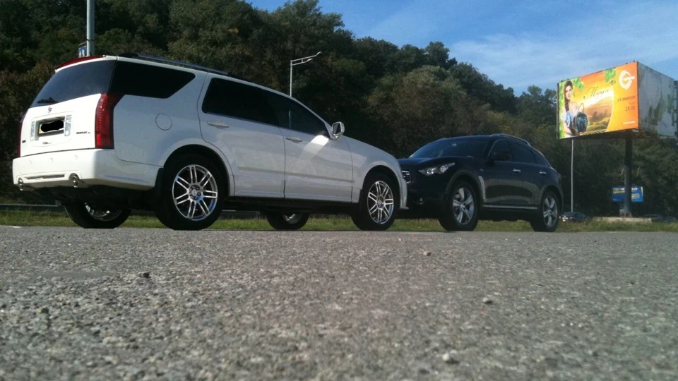Cadillac SRX 2