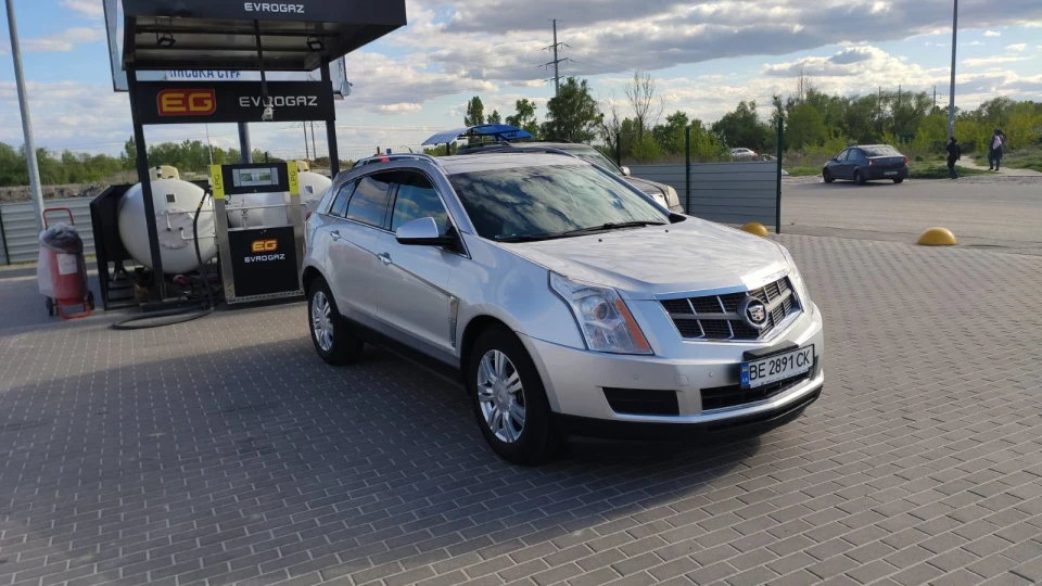 Cadillac SRX 2
