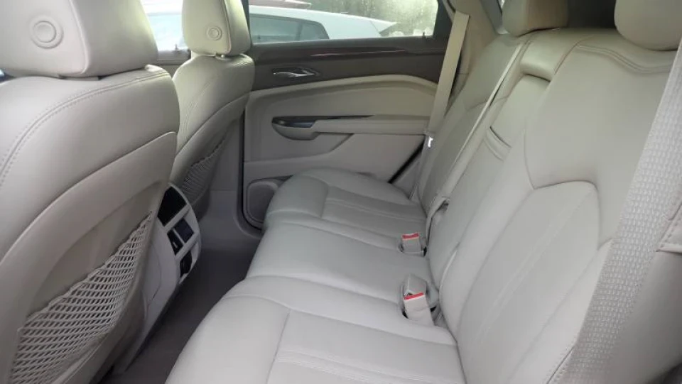 Cadillac SRX LUXURY 4