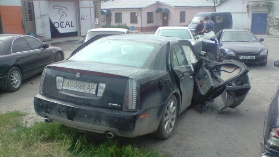 Cadillac STS 2