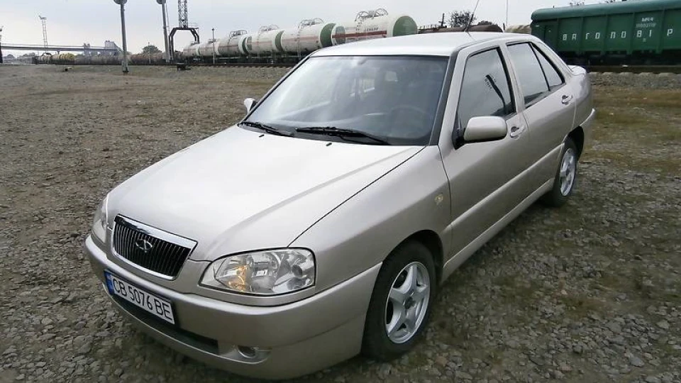 Chery Amulet Білий сухар 2