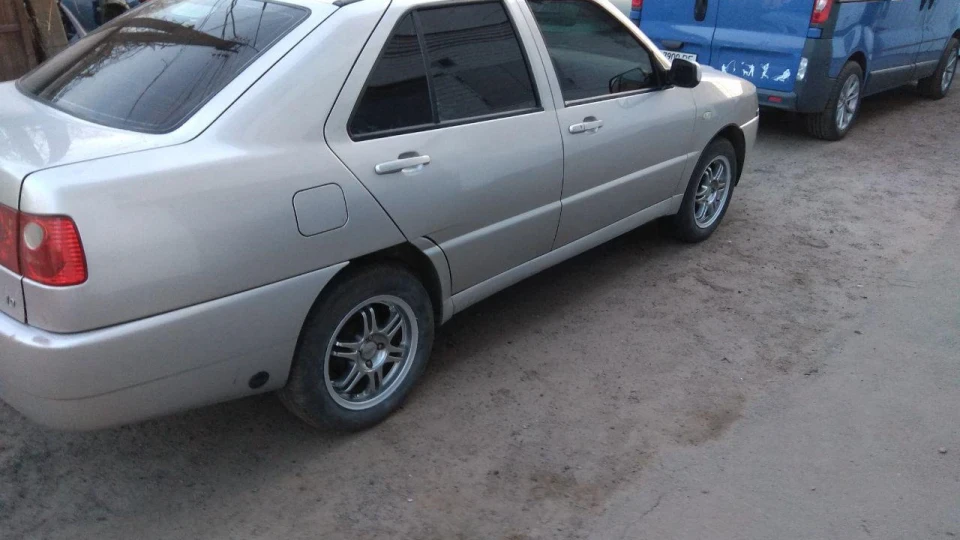 Chery Amulet Білий сухар 3