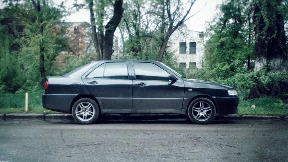 Chery Amulet Чорний винищувач 3