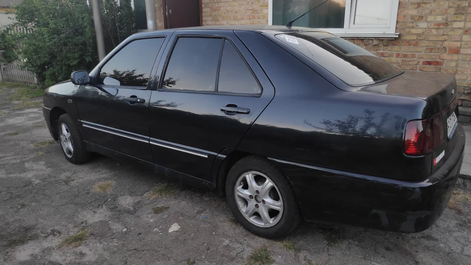 Chery Amulet Flagcloud 2
