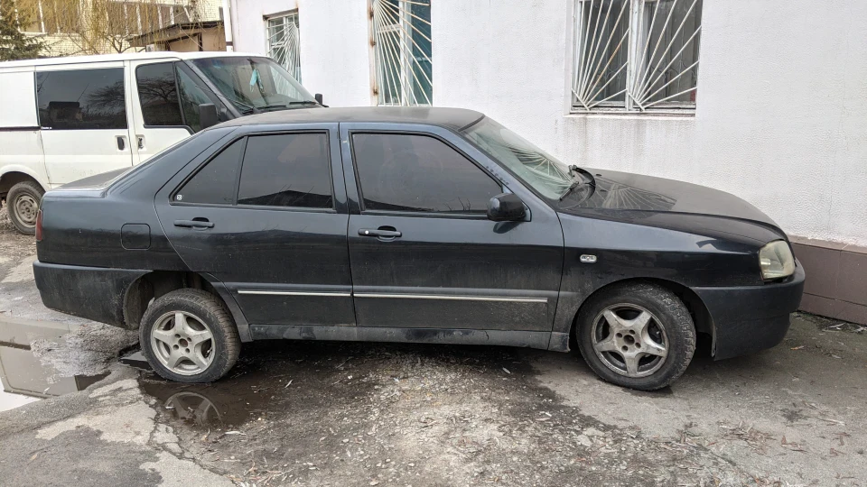 Chery Amulet Flagcloud 3