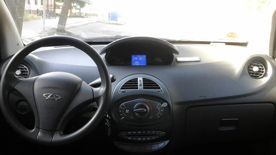 Chery Beat Білий мікробчик) 4