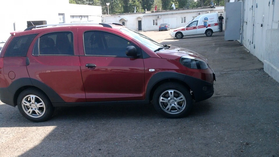 Chery Beat Червоний Вогняний Дракон 2