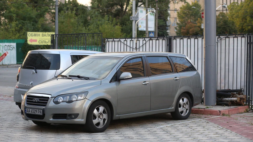 Chery CrossEastar 5
