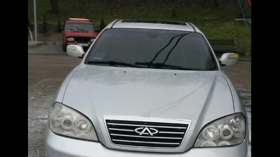 Chery Eastar Вузькоокий
