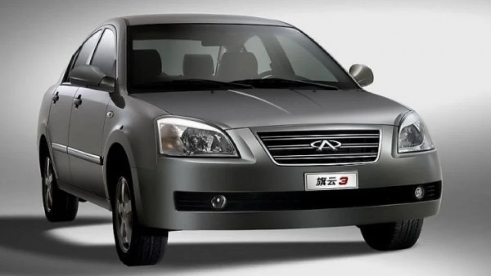 Chery Elara Чорна діра для гаманця