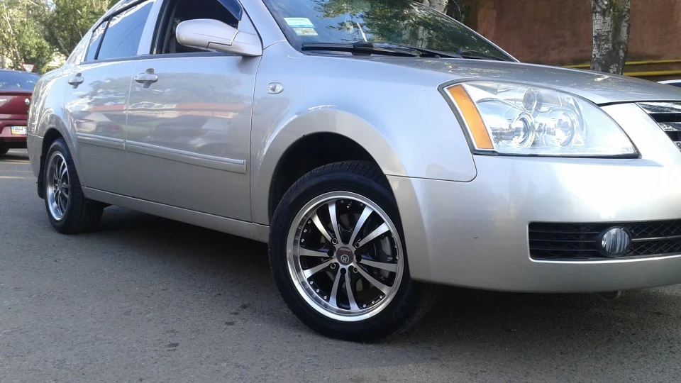 Chery Fora 2.0 5