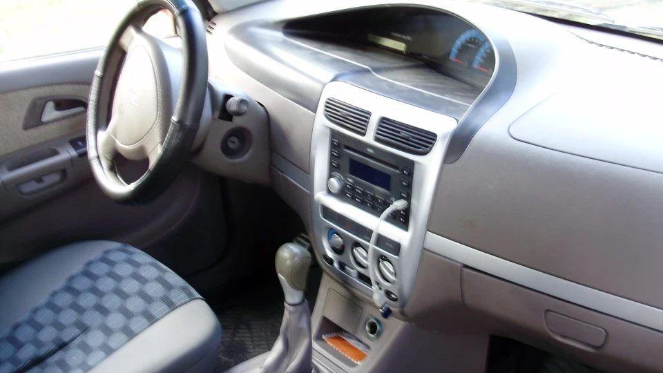 Chery Jaggi Помаранчевий металік 5